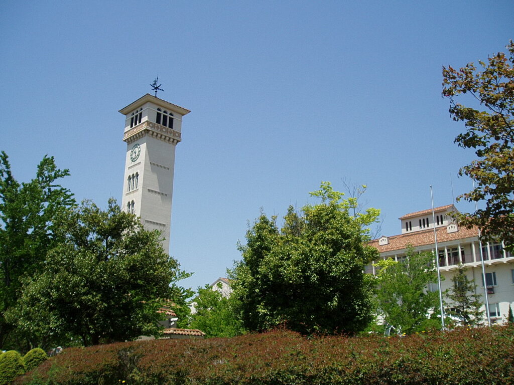神戸市看護大学