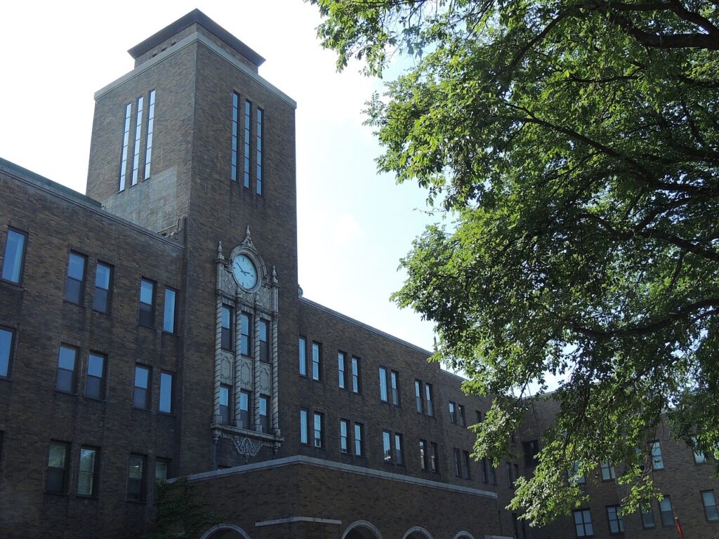 北海道大学