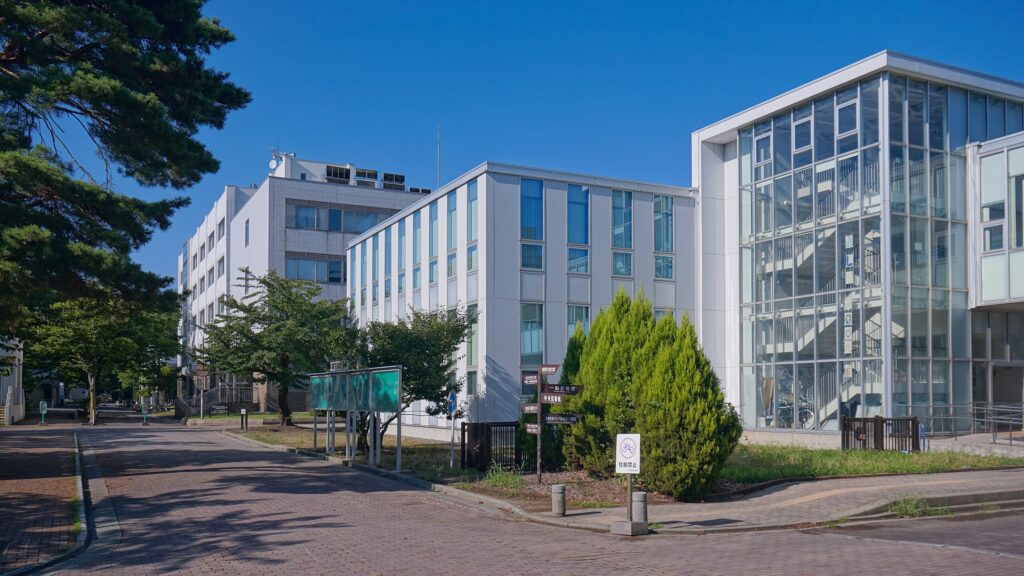 秋田大学